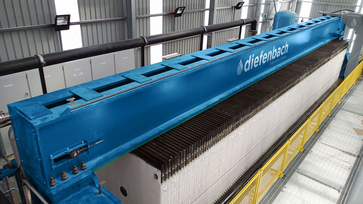 Overhead Beam Diefenbach filter press in a Tailings Application