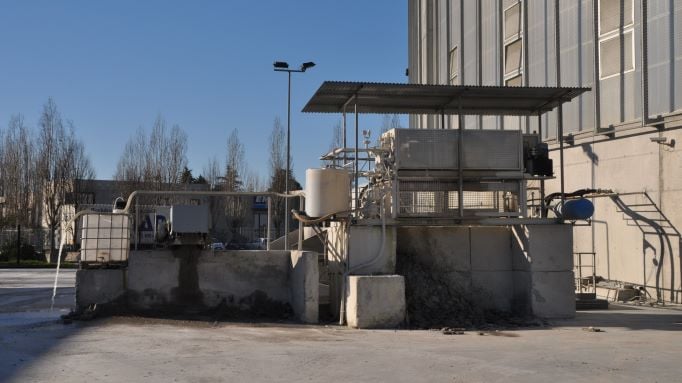 Une installation de filtre-presse TIGER sur un site de production de béton